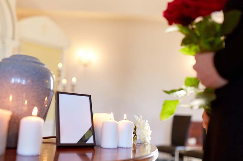 Cremação de despojos (Ossos) para esvaziar o jazigo e ter economia